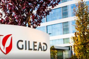 Gilead Sciences（GILD）股票昨日因Remdesivir上涨1.5％，销售额达70亿美元