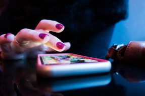 Facebook SDK负责TikTok，Spotify和其他iOS应用程序的崩溃