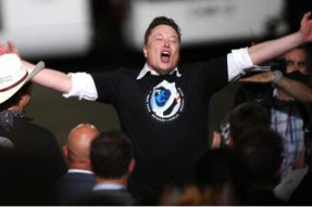 埃隆·马斯克（Elon Musk）现在是世界第五大富翁