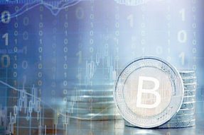 富达：建议将投资组合的 5% 分配给比特币，并需进行再平衡以遵循低买高卖