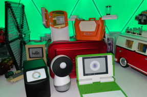 MSCHF 删除您最喜欢的失败启动硬件的微小动作人物