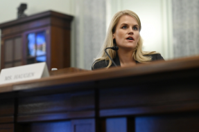 Facebook 的监督委员会将与 Facebook 举报人会面