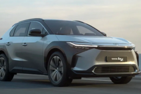 丰田首款电池电动汽车具有 280 英里的续航里程和太阳能屋顶选项