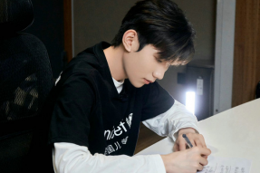 王源发布世界儿童日主题曲《在未来》