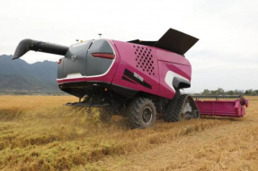 碧桂园无人驾驶农机设备助力未来智慧农业