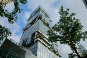 南方基金与亿万客户和资本市场各方携手共创可持续、共富裕的美好未来！